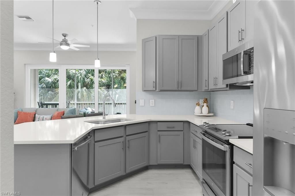 238 Indies Dr E, Unit 202, Naples, FL 34114 Photo