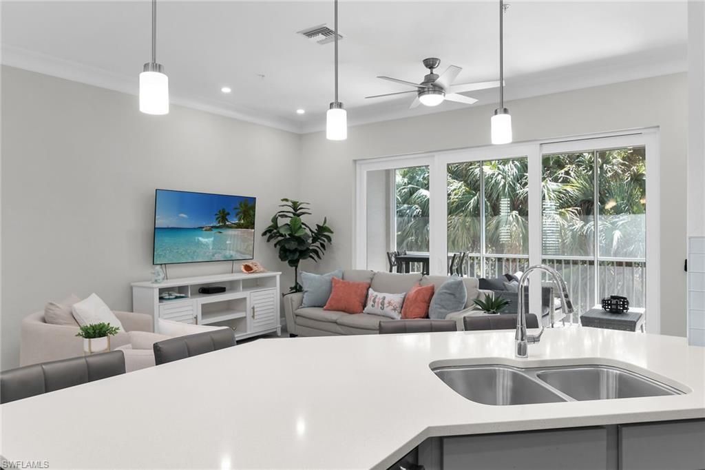 238 Indies Dr E, Unit 202, Naples, FL 34114 Photo