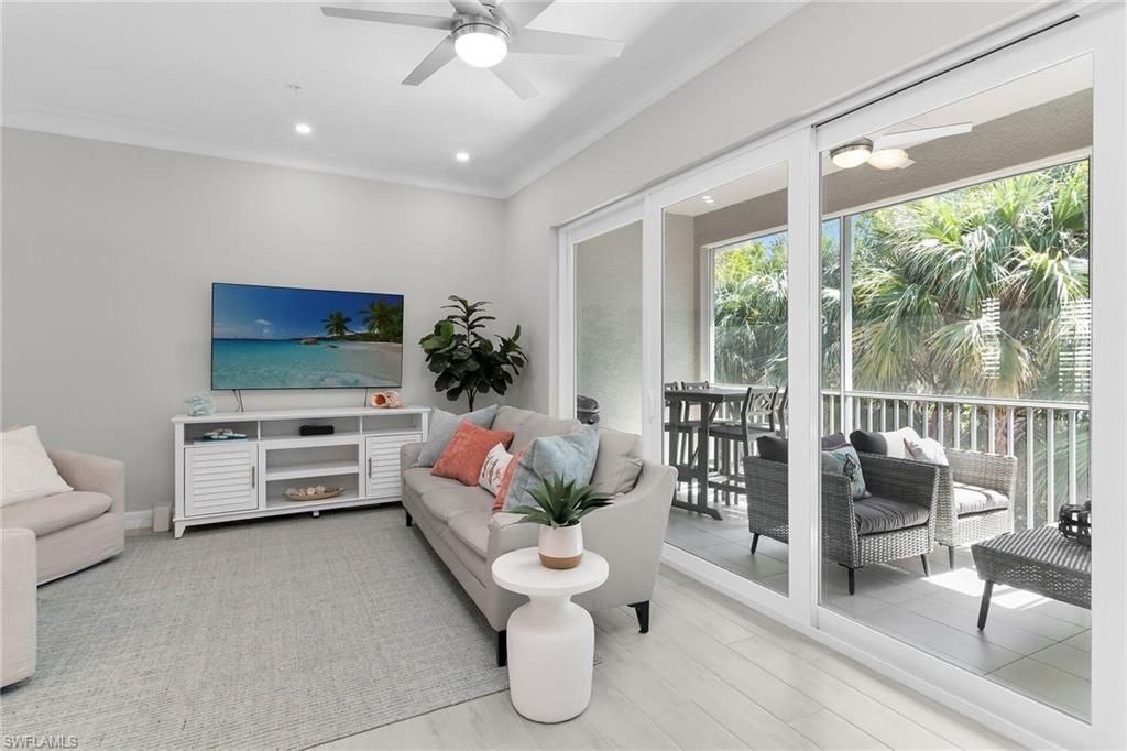 238 Indies Dr E, Unit 202, Naples, FL 34114 Photo