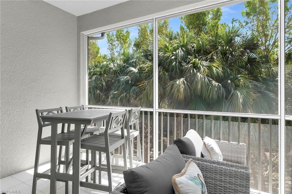 238 Indies Dr E, Unit 202, Naples, FL 34114 Photo
