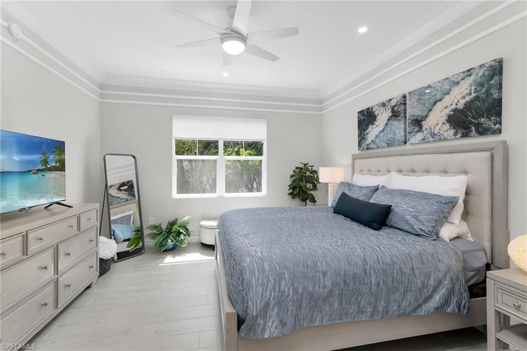 238 Indies Dr E, Unit 202, Naples, FL 34114 Photo