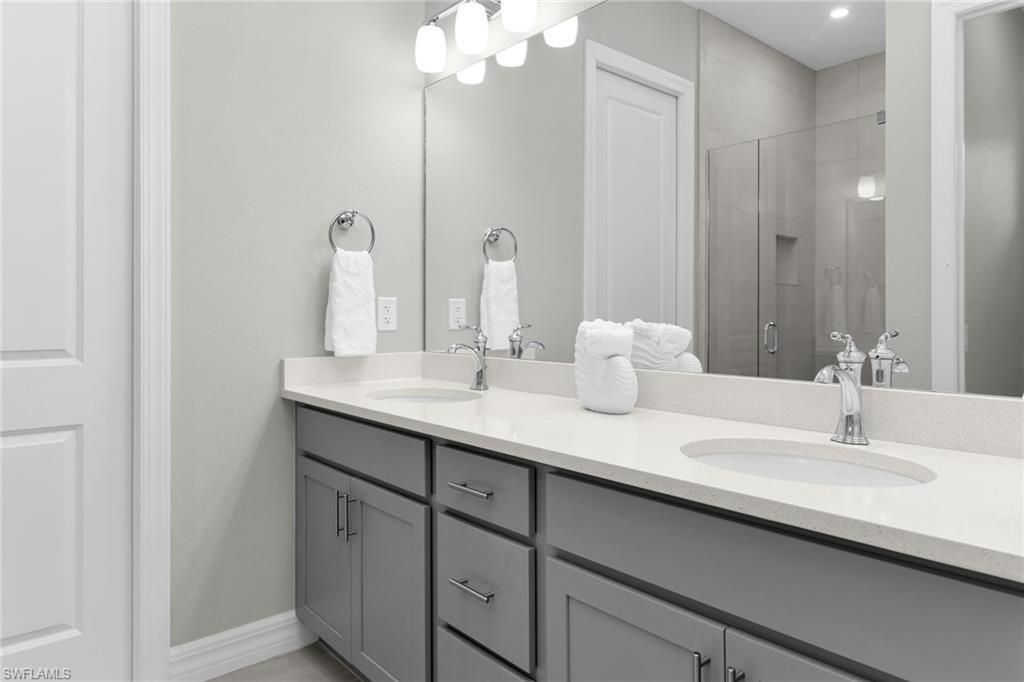 238 Indies Dr E, Unit 202, Naples, FL 34114 Photo
