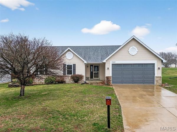 1464 Snowbird Lane, O'Fallon, MO 63366