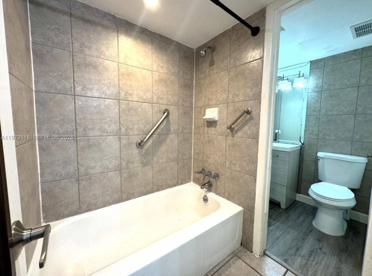 7450 Miami Lakes Dr , Unit C108, Miami Lakes, FL 33014 Photo