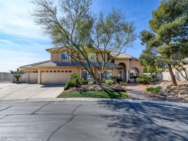 8623 Golden Canyon Road, Las Vegas, NV 89129