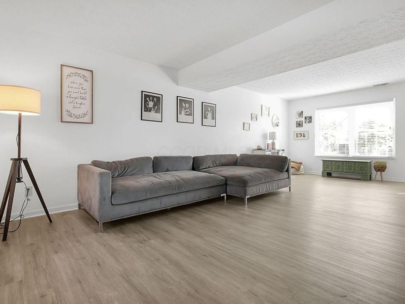 598 Jameson Street, Ashville, OH 43103 Photo 6