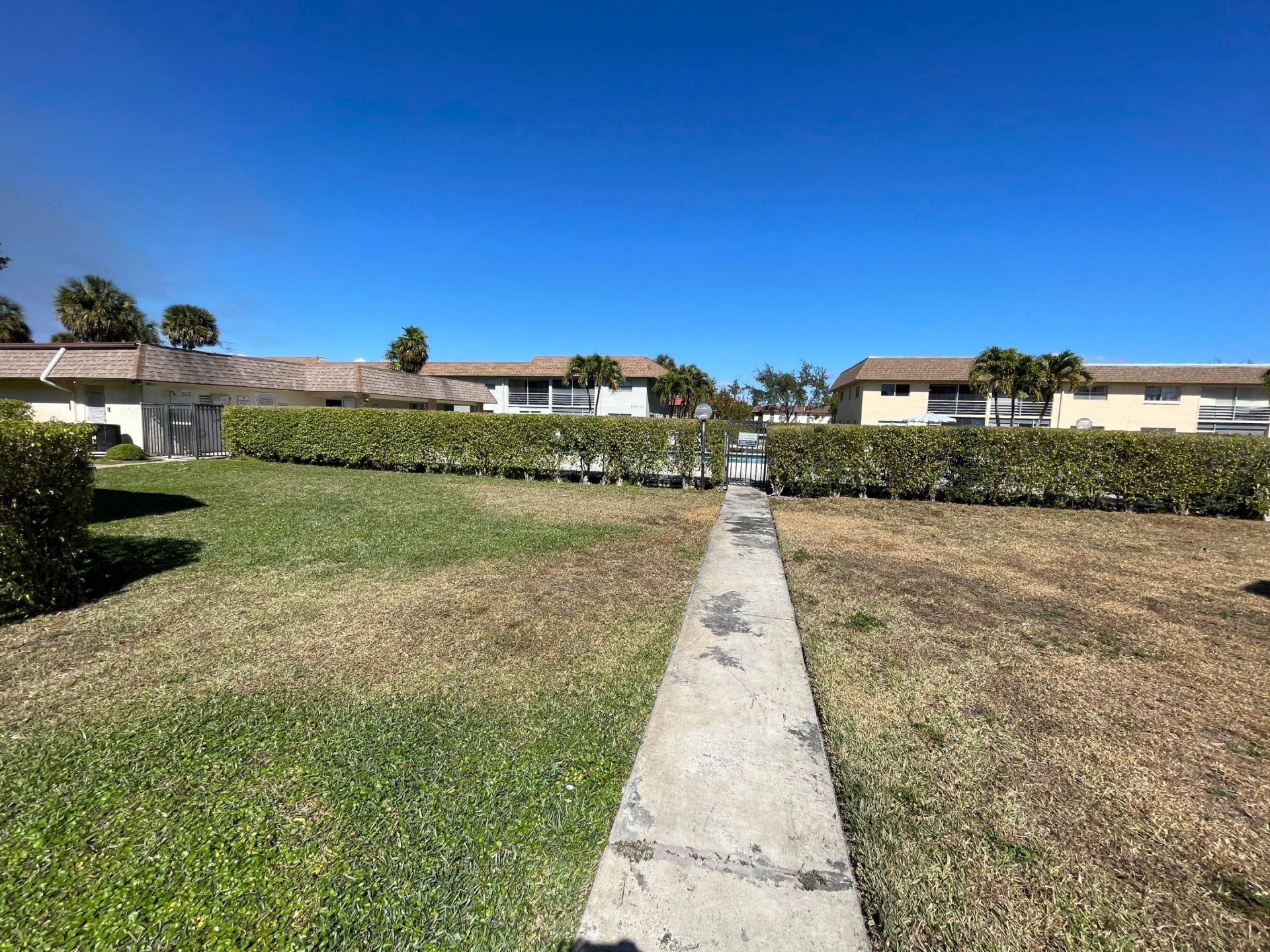 9911 Sandalfoot Boulevard, Unit 112, Boca Raton, FL 33428 Photo