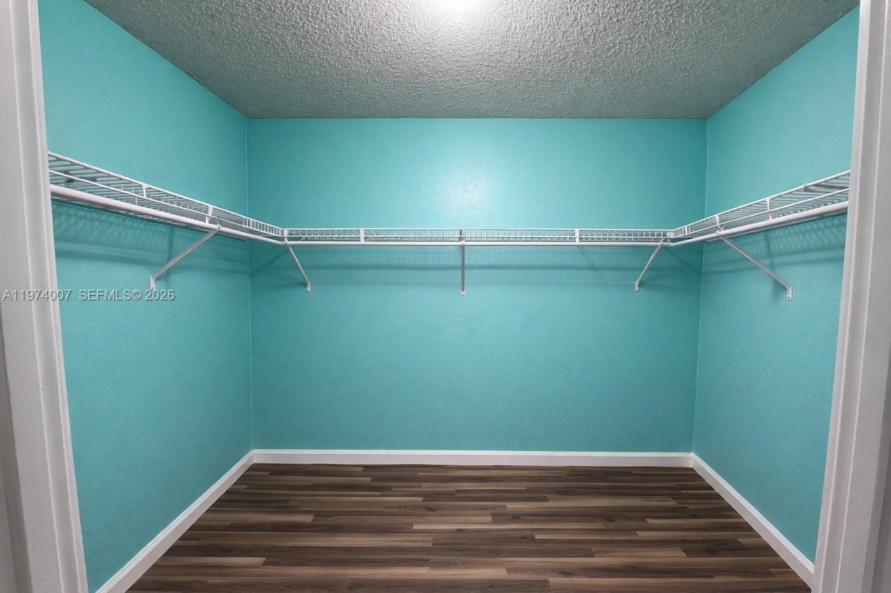 1780 NE 191st St, Unit 210-2, Miami, FL 33179 Photo