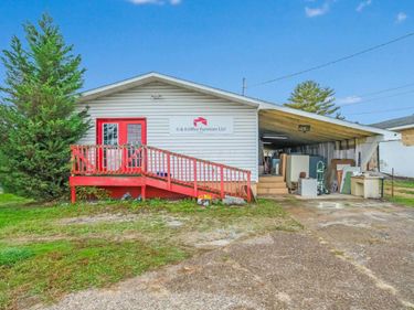 2119 Washington Boulevard , Belpre, OH 45714