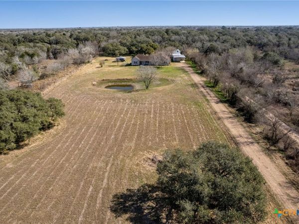 303 Garcitas Grove , Inez, TX 77968