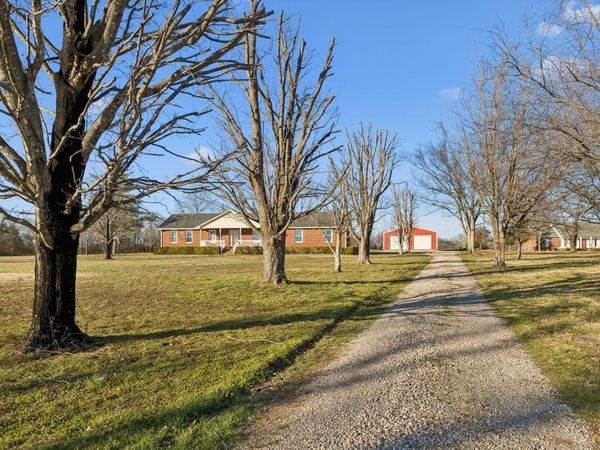 353 Branham Mill Rd , Gallatin, TN 37066