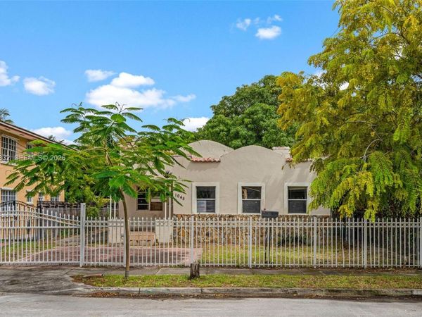 1045 SW 20th Ave , Miami, FL 33135