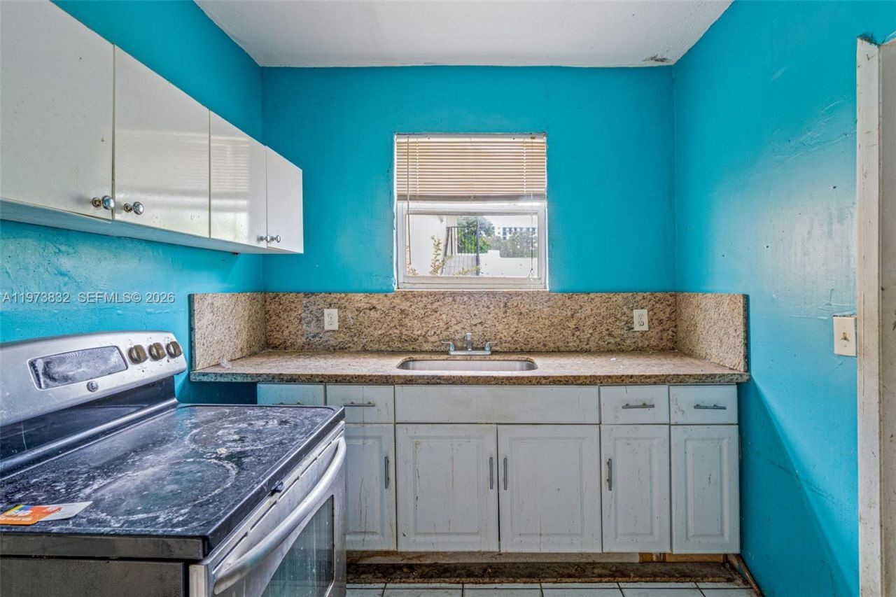 1045 SW 20th Ave , Miami, FL 33135 Photo