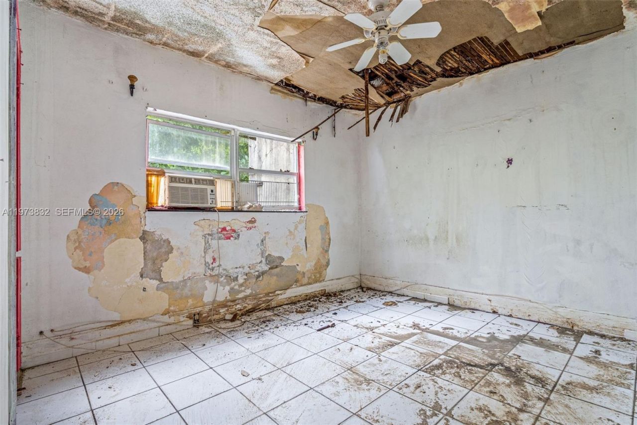 1045 SW 20th Ave , Miami, FL 33135 Photo