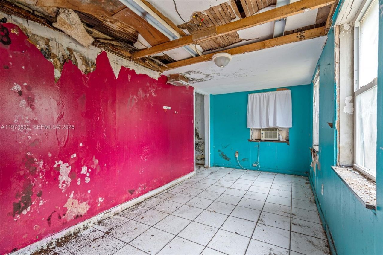 1045 SW 20th Ave , Miami, FL 33135 Photo