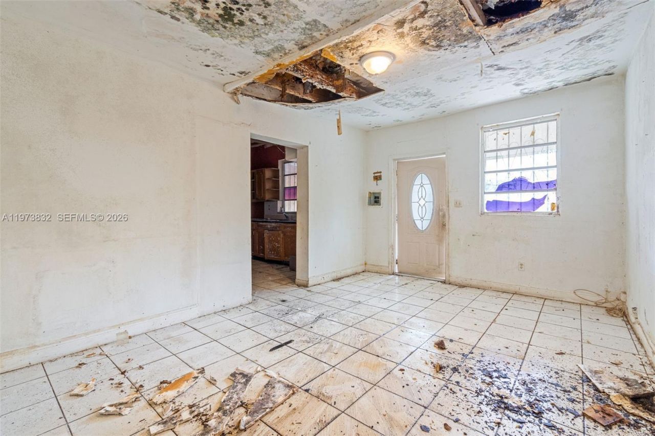 1045 SW 20th Ave , Miami, FL 33135 Photo