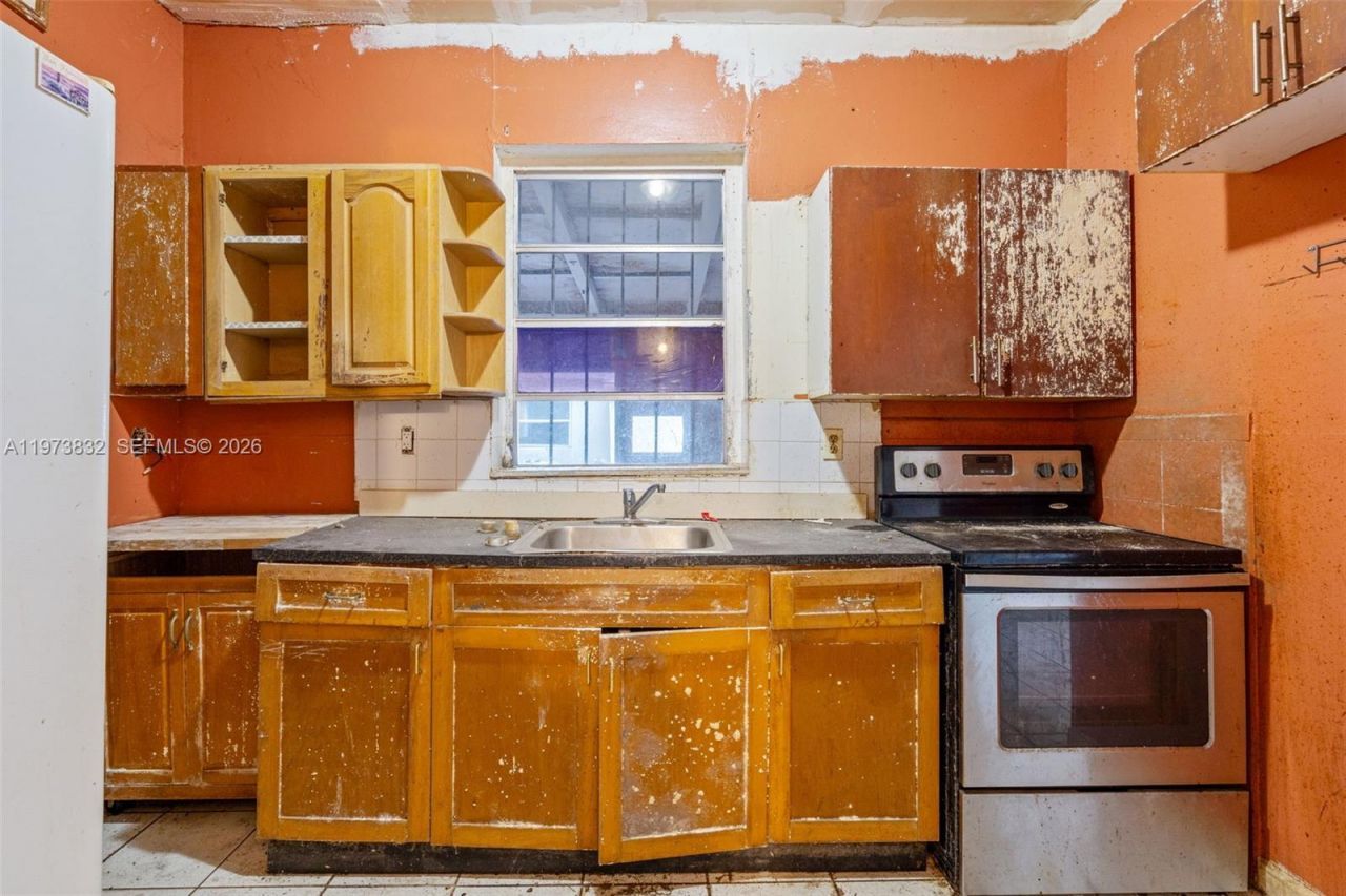 1045 SW 20th Ave , Miami, FL 33135 Photo