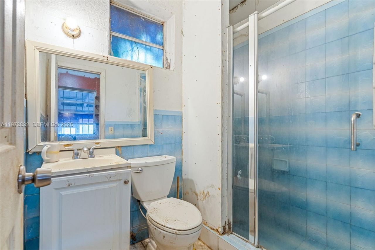 1045 SW 20th Ave , Miami, FL 33135 Photo