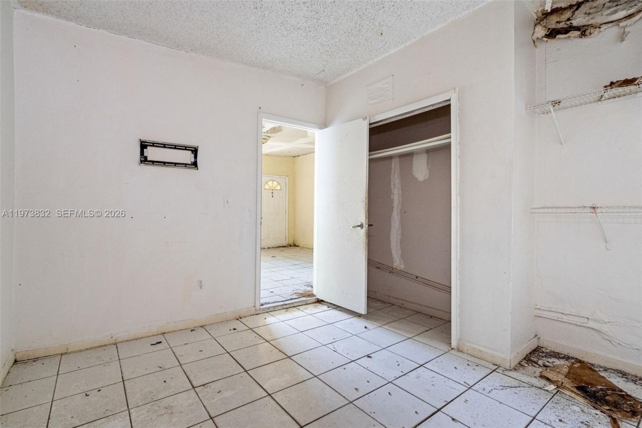 1045 SW 20th Ave , Miami, FL 33135 Photo