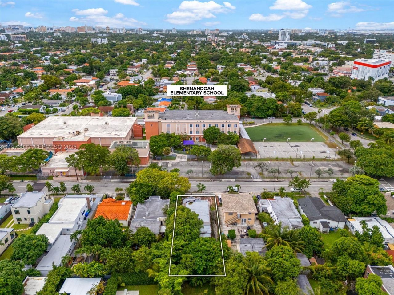 1045 SW 20th Ave , Miami, FL 33135 Photo