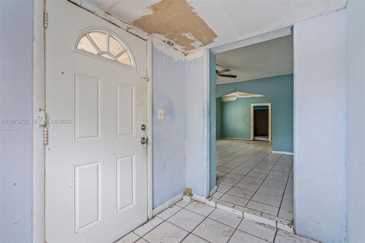 1045 SW 20th Ave , Miami, FL 33135 Photo