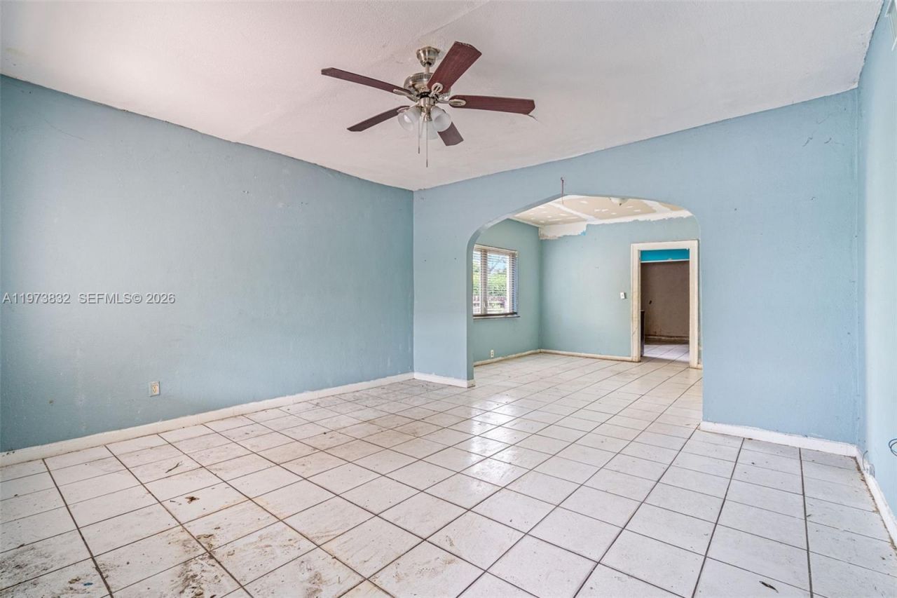 1045 SW 20th Ave , Miami, FL 33135 Photo