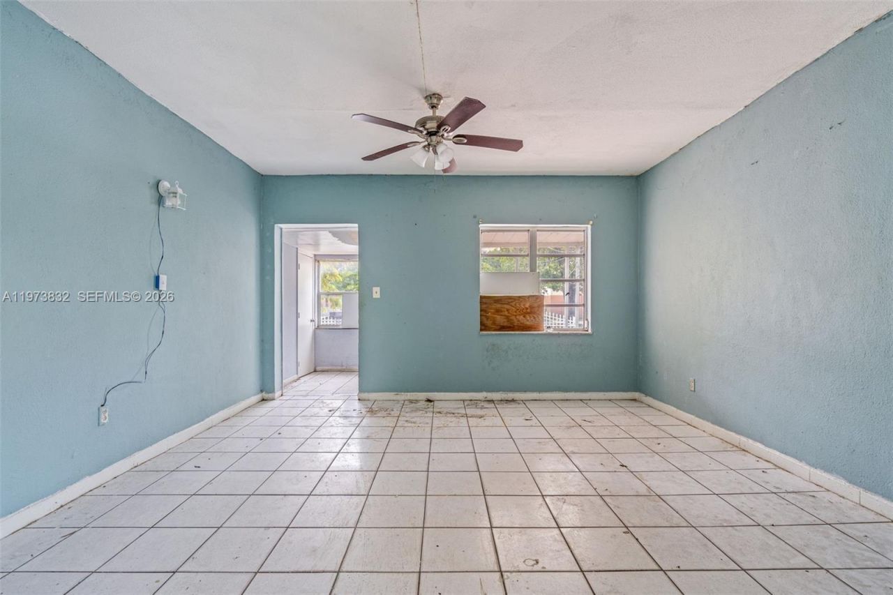 1045 SW 20th Ave , Miami, FL 33135 Photo