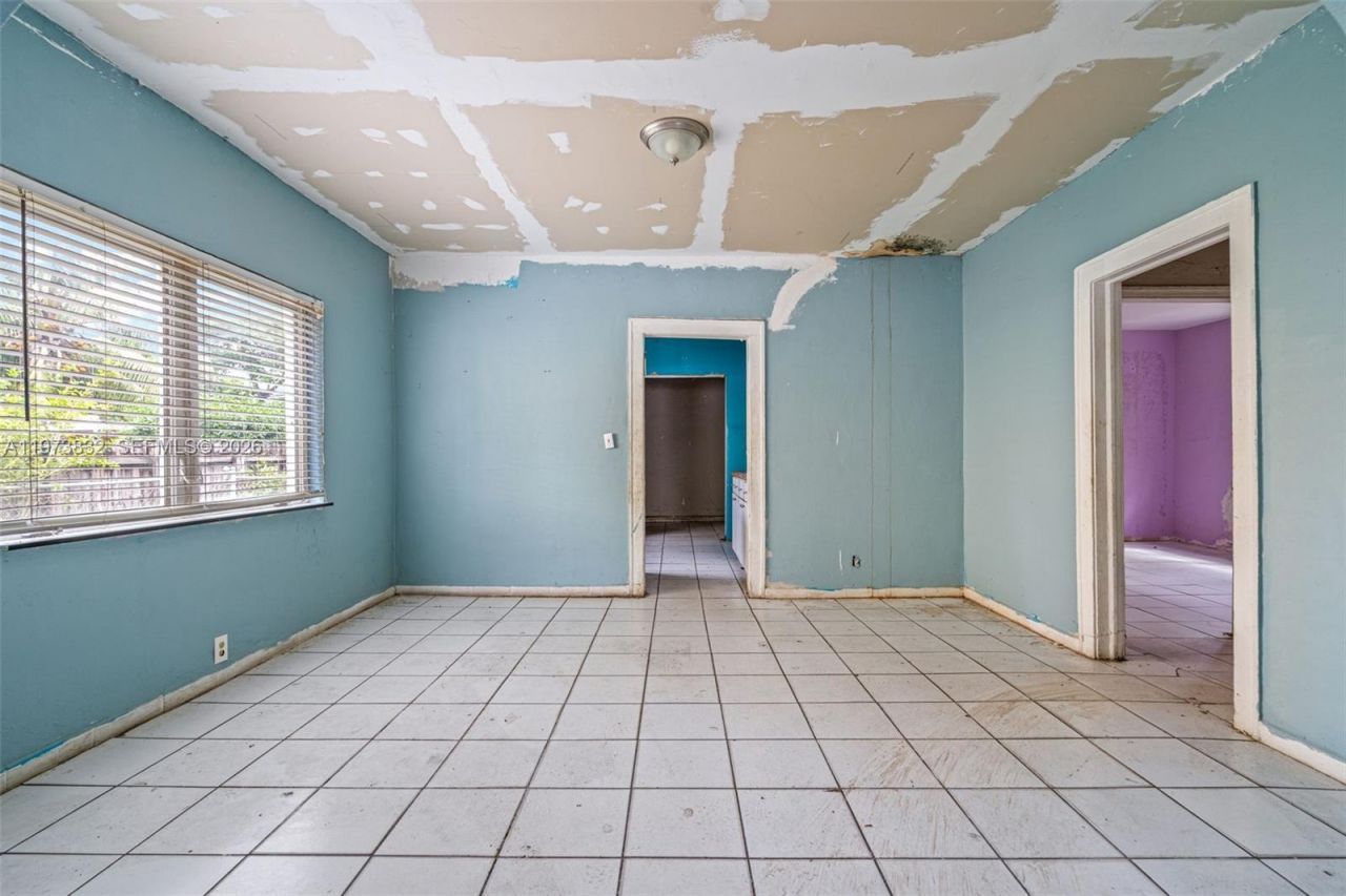 1045 SW 20th Ave , Miami, FL 33135 Photo