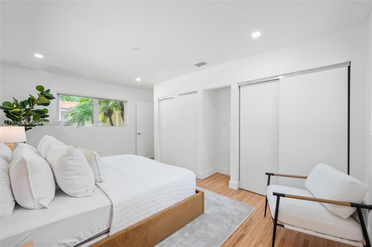 5211 Granada Blvd, Coral Gables, FL 33146 Photo