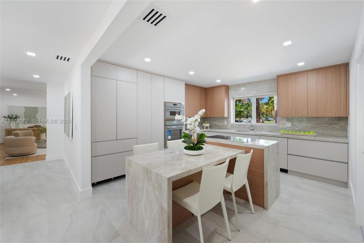 5211 Granada Blvd , Coral Gables, FL 33146 Photo