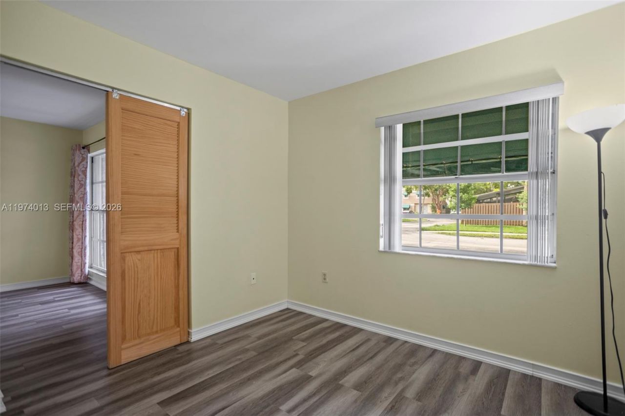 12261 Lake Loop Rd , Cooper City, FL 33330 Photo