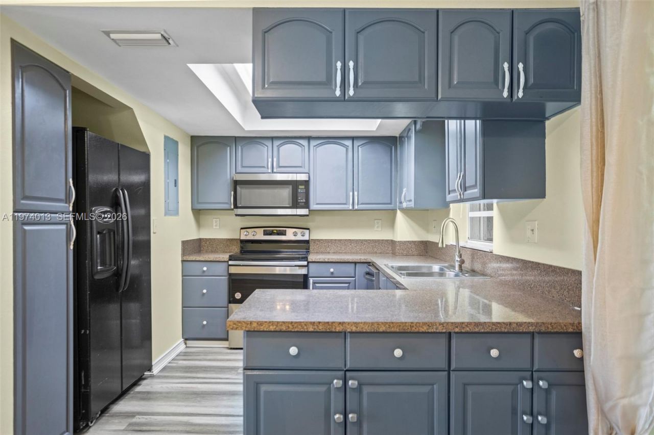 12261 Lake Loop Rd , Cooper City, FL 33330 Photo