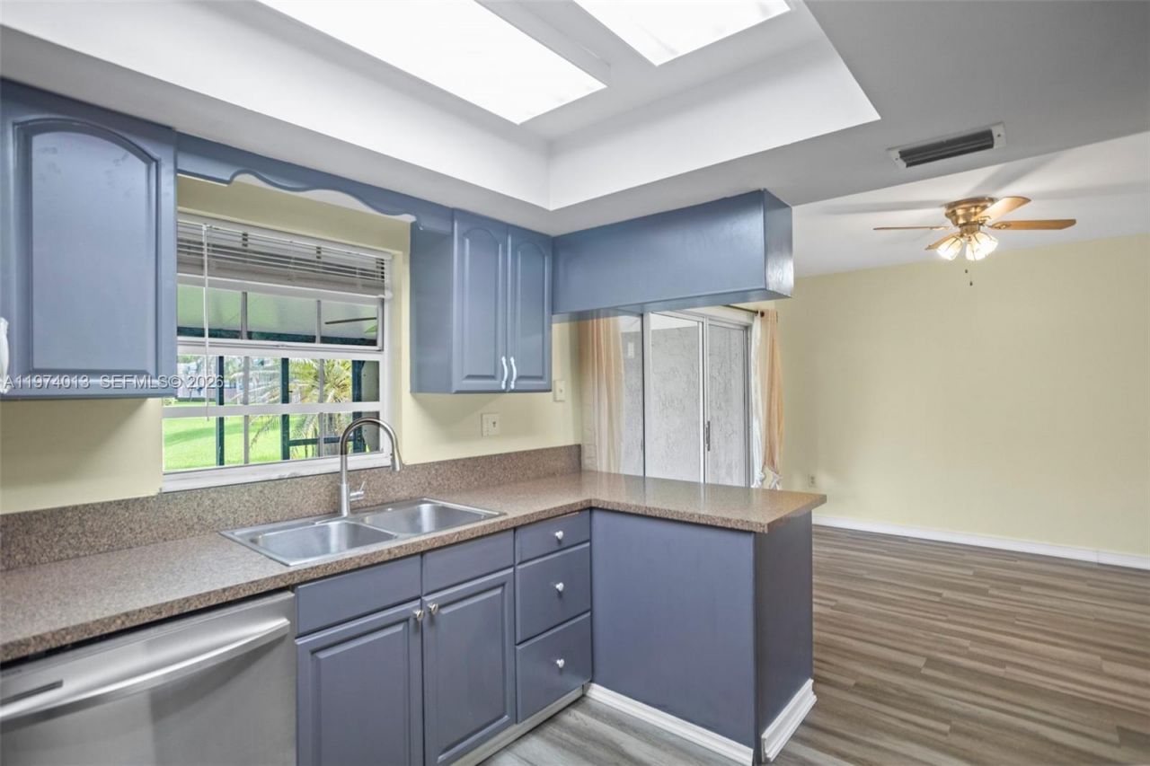 12261 Lake Loop Rd , Cooper City, FL 33330 Photo