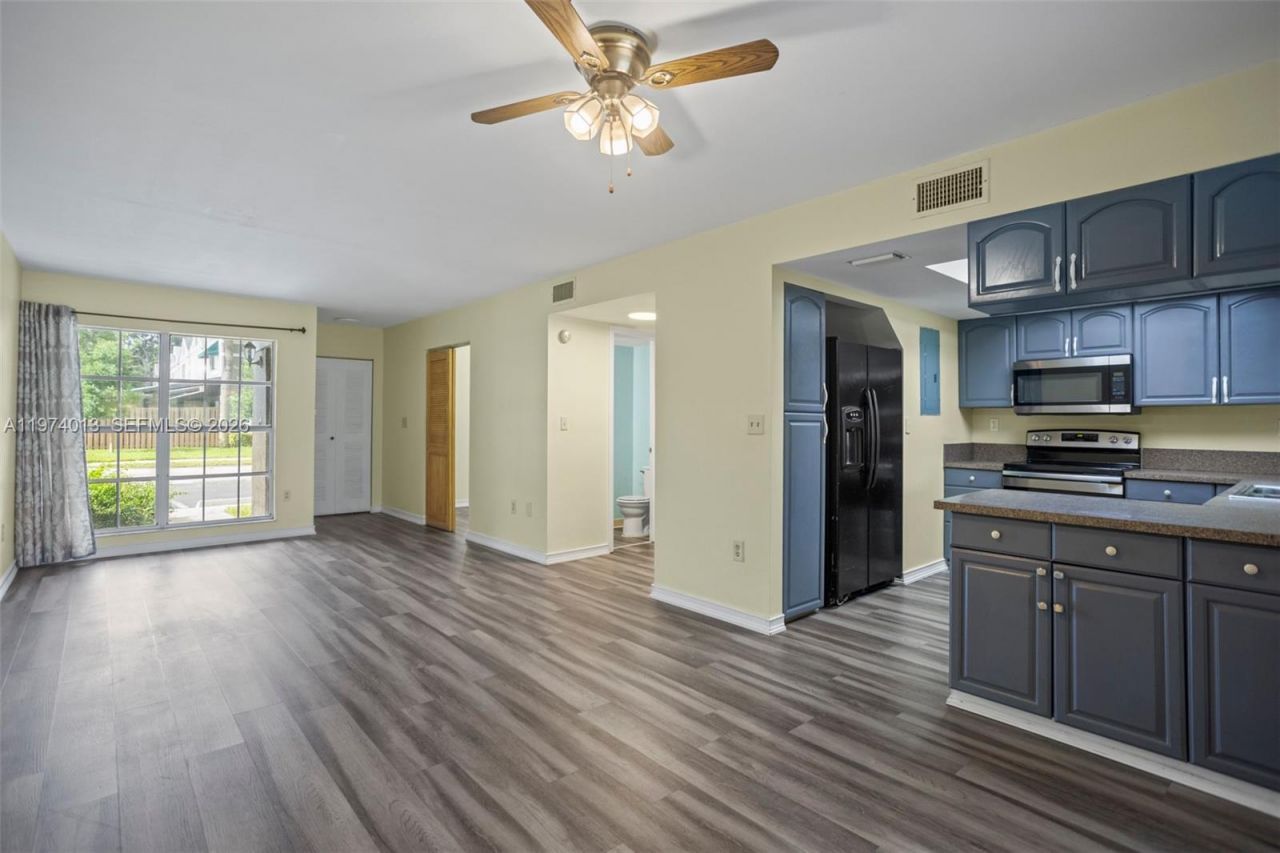 12261 Lake Loop Rd , Cooper City, FL 33330 Photo