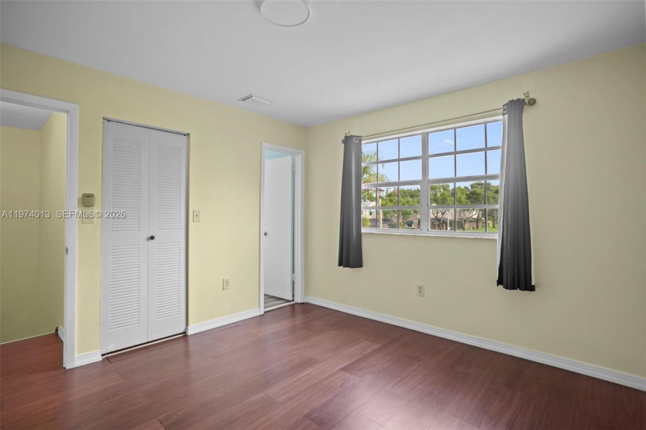 12261 Lake Loop Rd , Cooper City, FL 33330 Photo