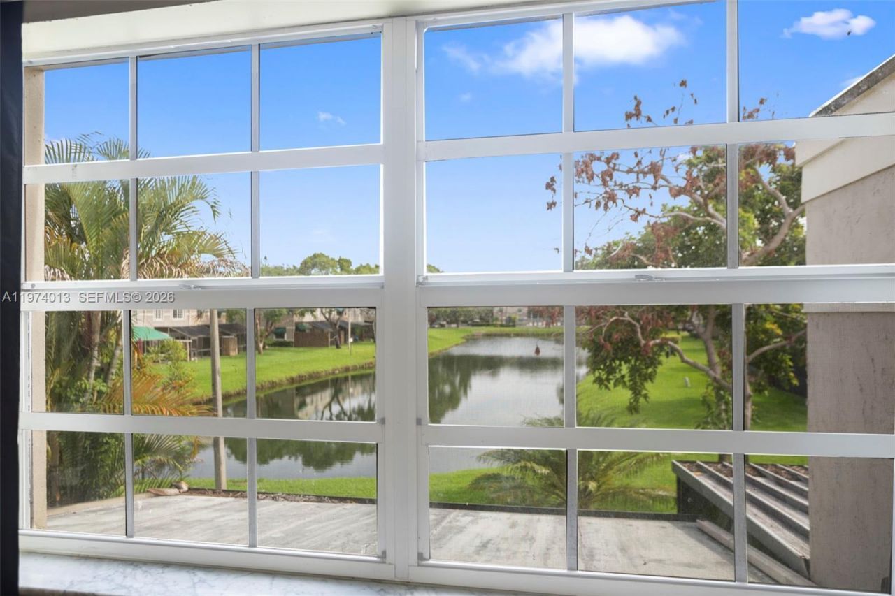 12261 Lake Loop Rd , Cooper City, FL 33330 Photo