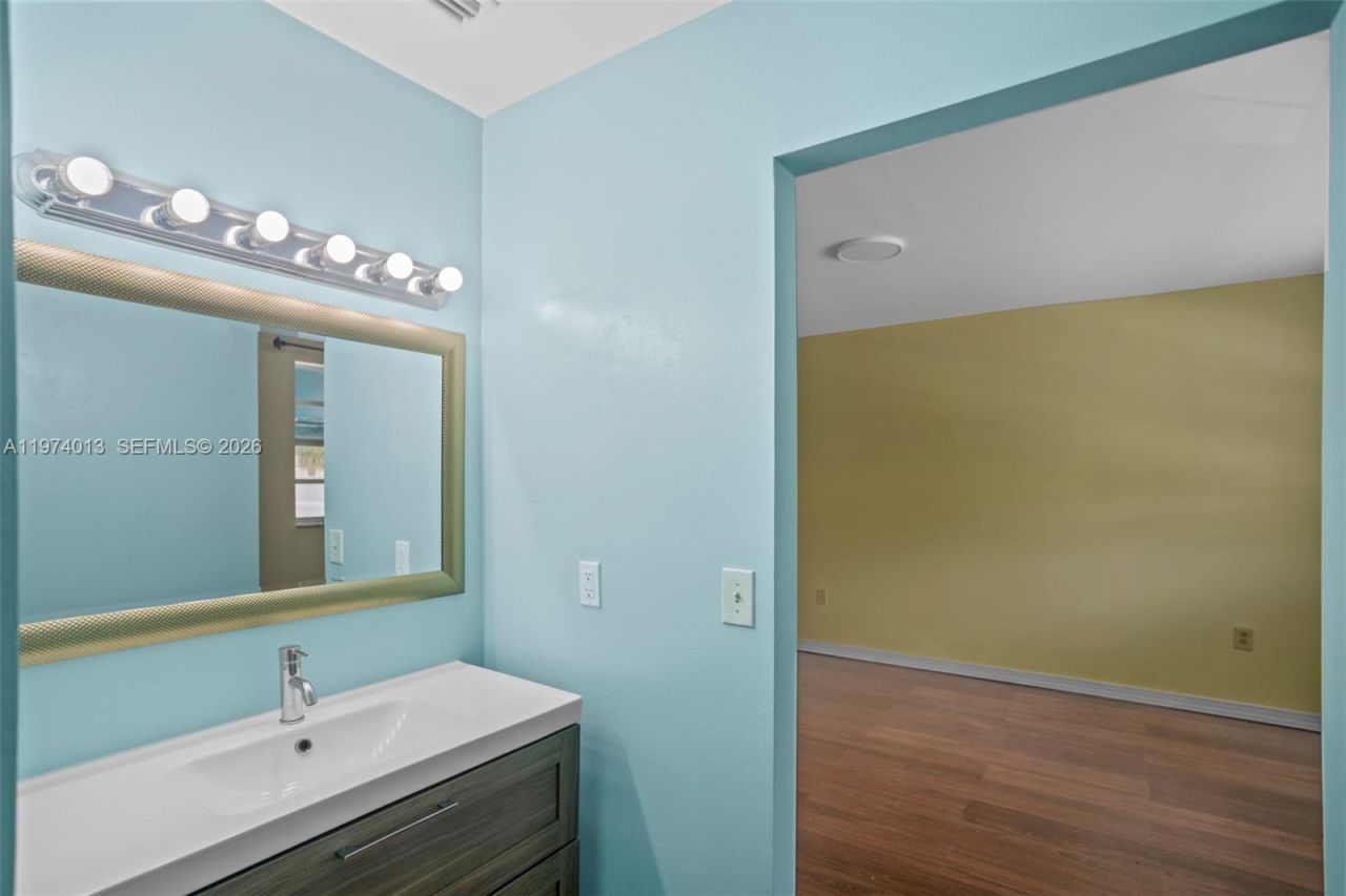 12261 Lake Loop Rd , Cooper City, FL 33330 Photo