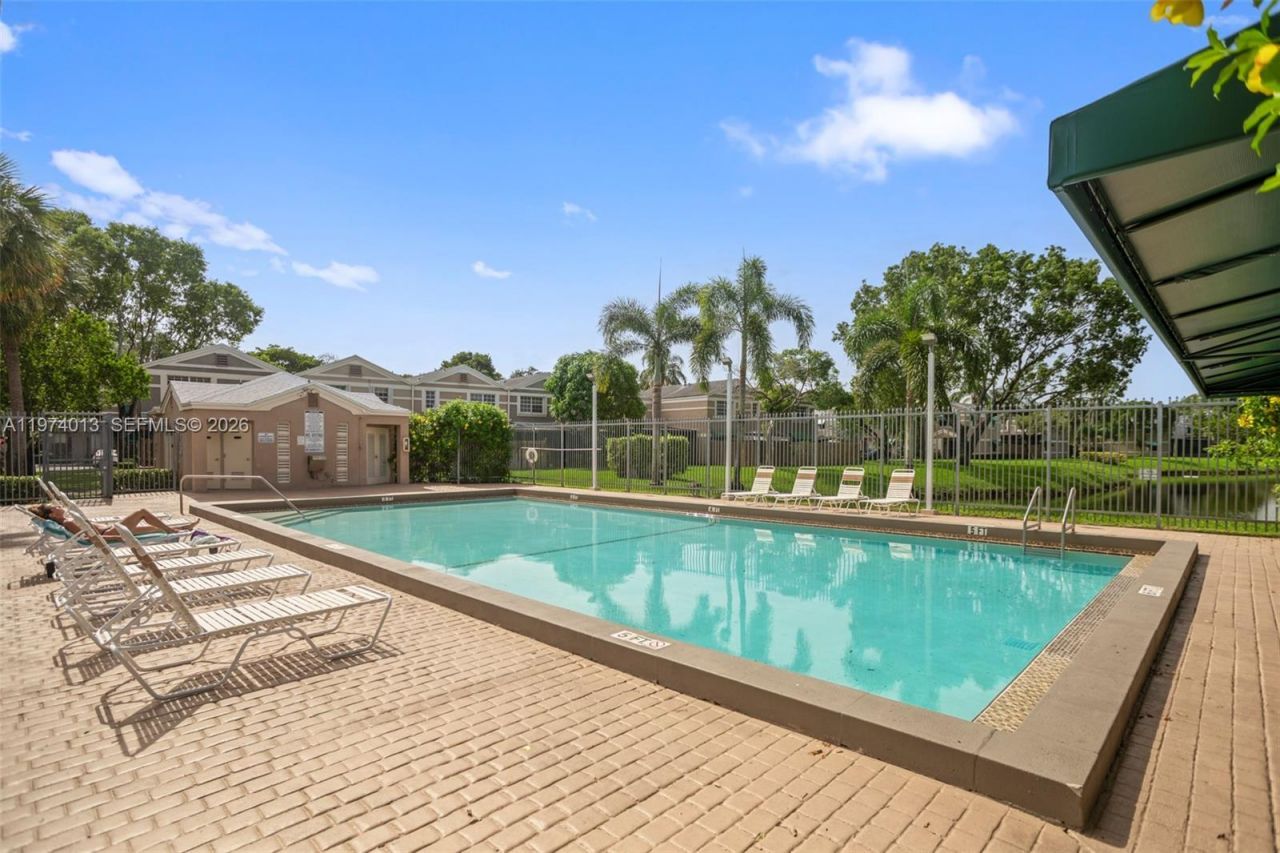 12261 Lake Loop Rd , Cooper City, FL 33330 Photo