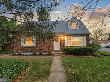 200 S RUSSELL STREET, YORK, PA 17402