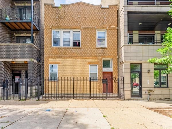 824 N CALIFORNIA Avenue , Chicago, IL 60622