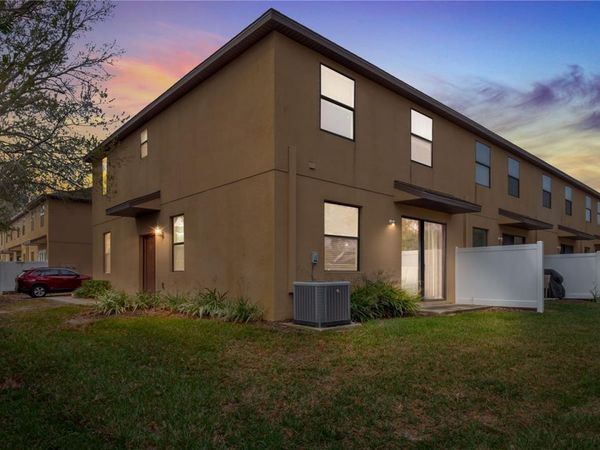 10235 VILLA PALAZZO COURT, TAMPA, FL 33615