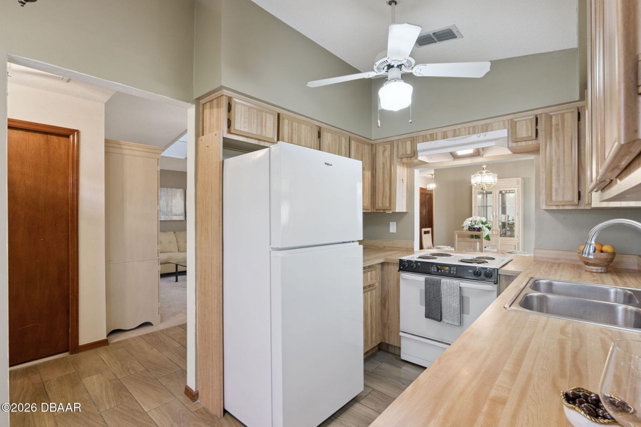 222 Shangri La Circle, Edgewater, FL 32132 Photo