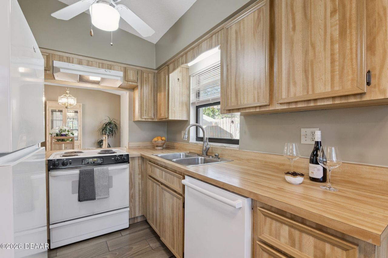 222 Shangri La Circle, Edgewater, FL 32132 Photo