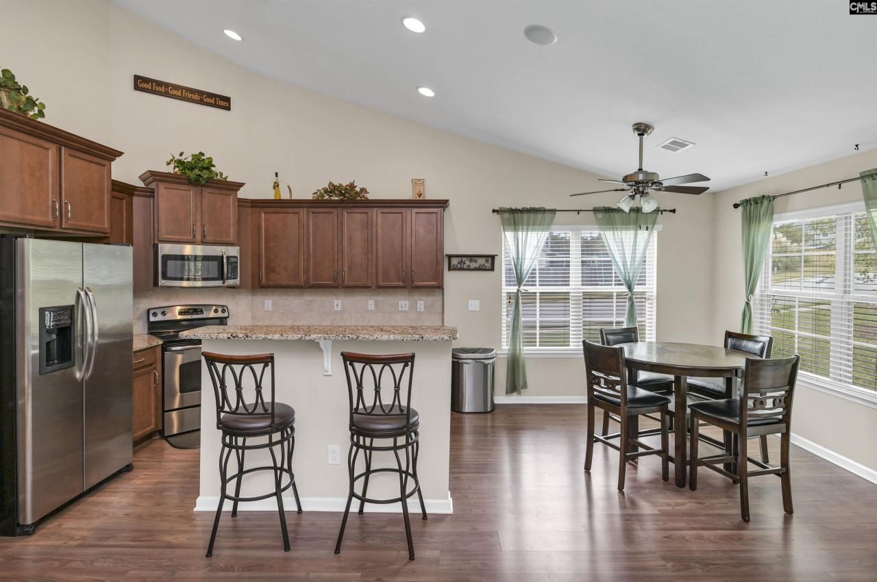 426 Crawley Lane  Photo 6