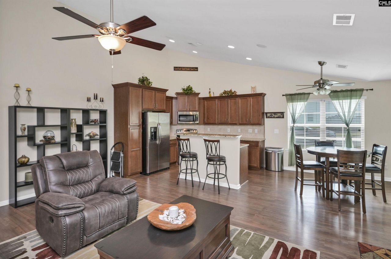 426 Crawley Lane  Photo 7