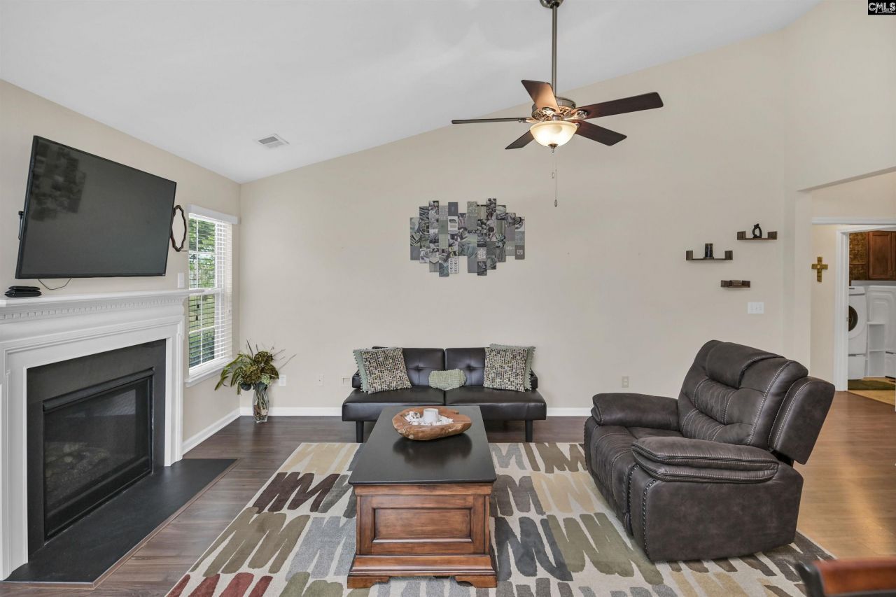 426 Crawley Lane  Photo 9