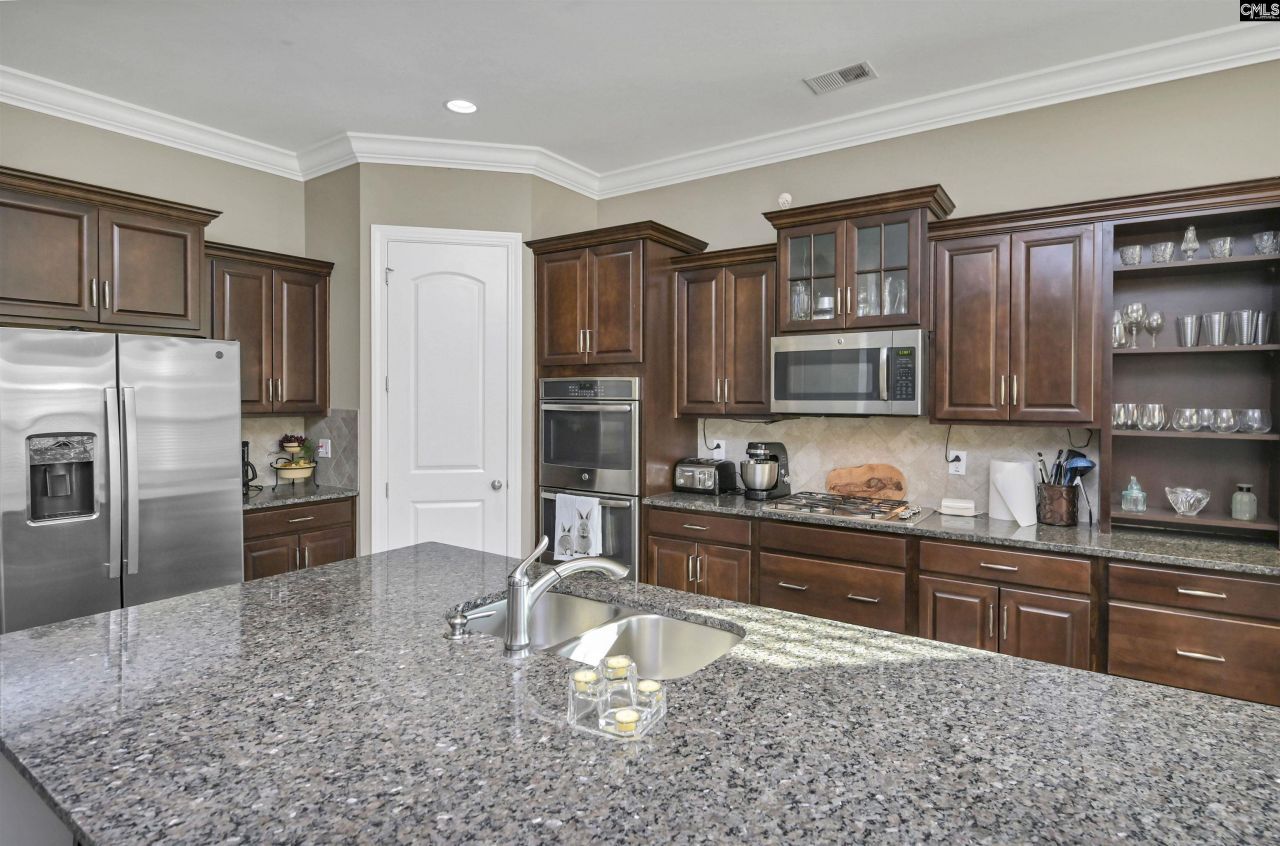 603 Riverdale Court  Photo 16