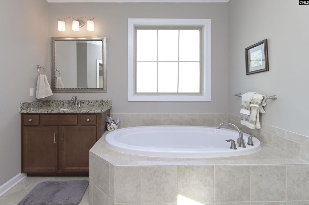 603 Riverdale Court  Photo 34