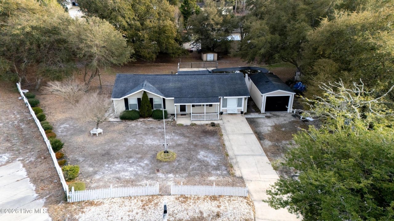 139 Pine Court, Hubert, NC 28539 Main Photo