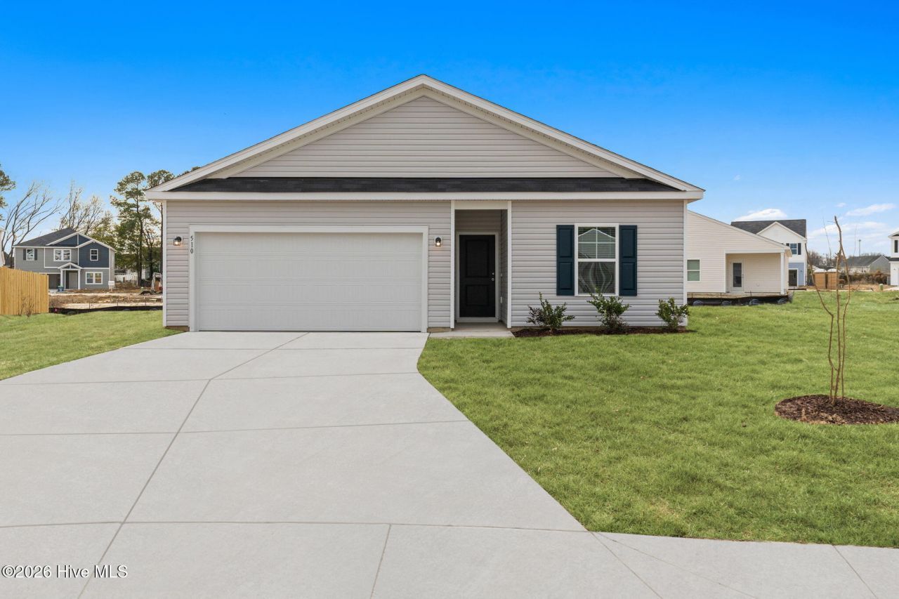 114 Nesbitt Court, Jacksonville, NC 28546 Main Photo